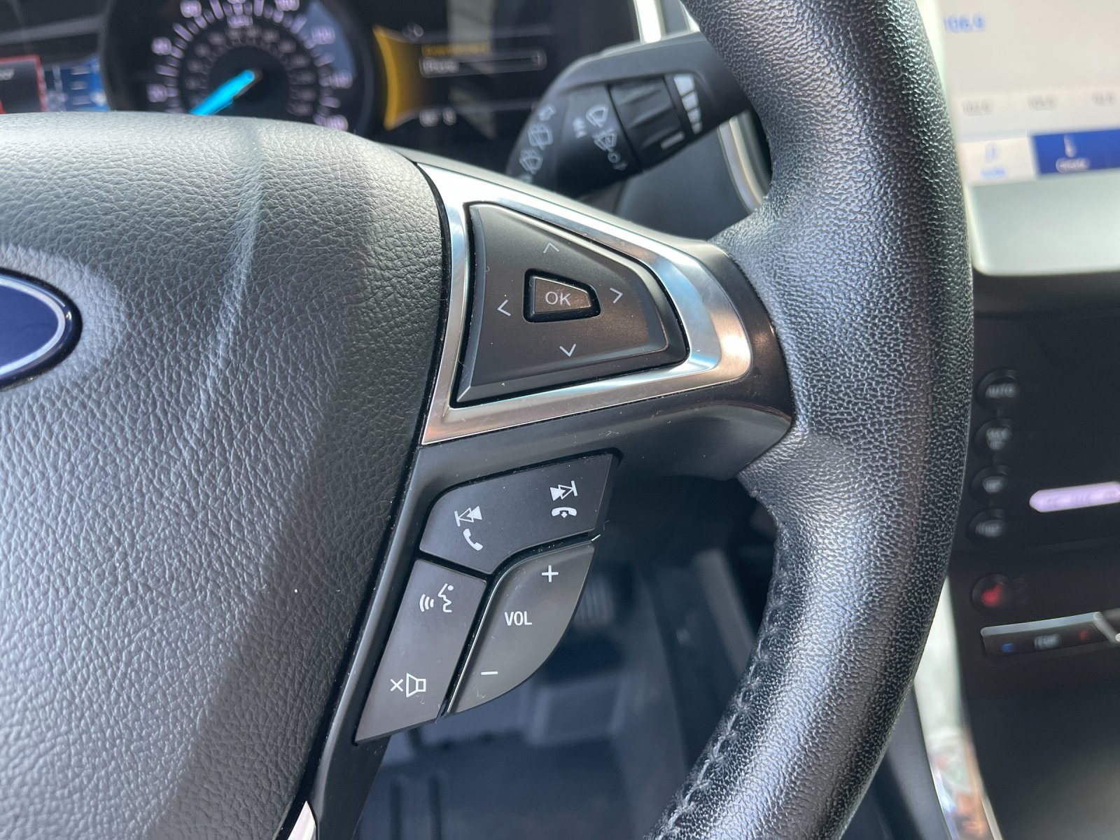 Used 2020 Silver Ford Titanium image 29
