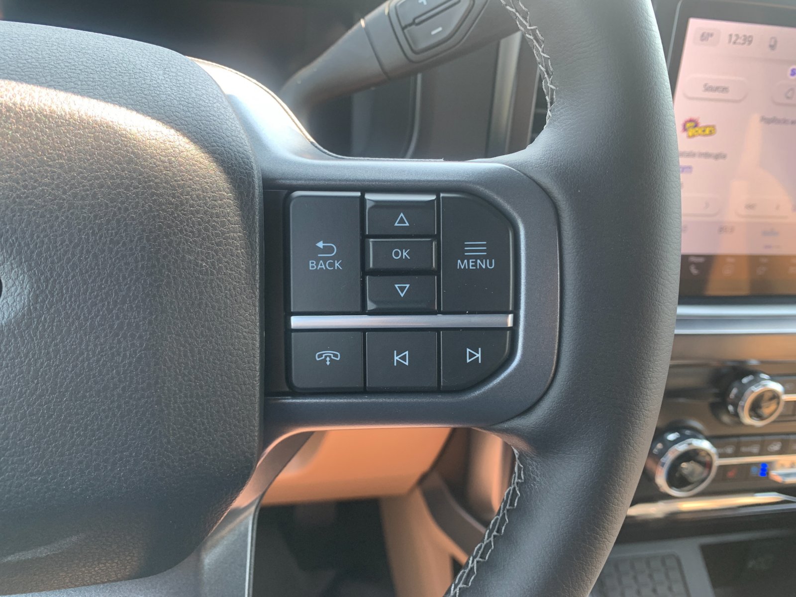New 2027 White Ford Lariat image 27
