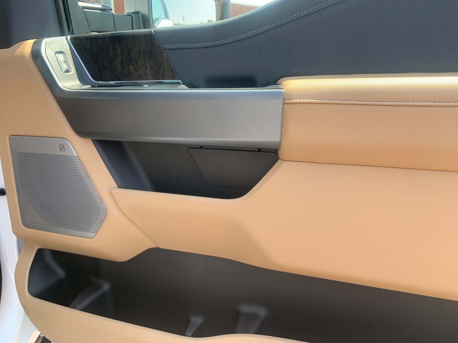 New 2027 White Ford Lariat image 18