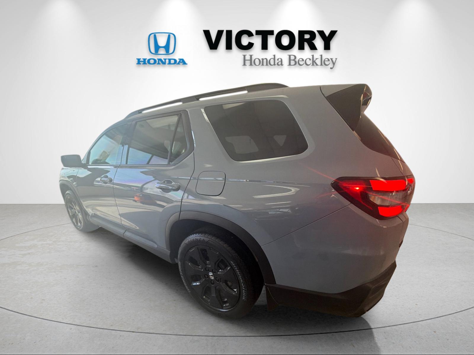 New 2026 Sonic Gray Pearl Honda AWD Black Edition image 3