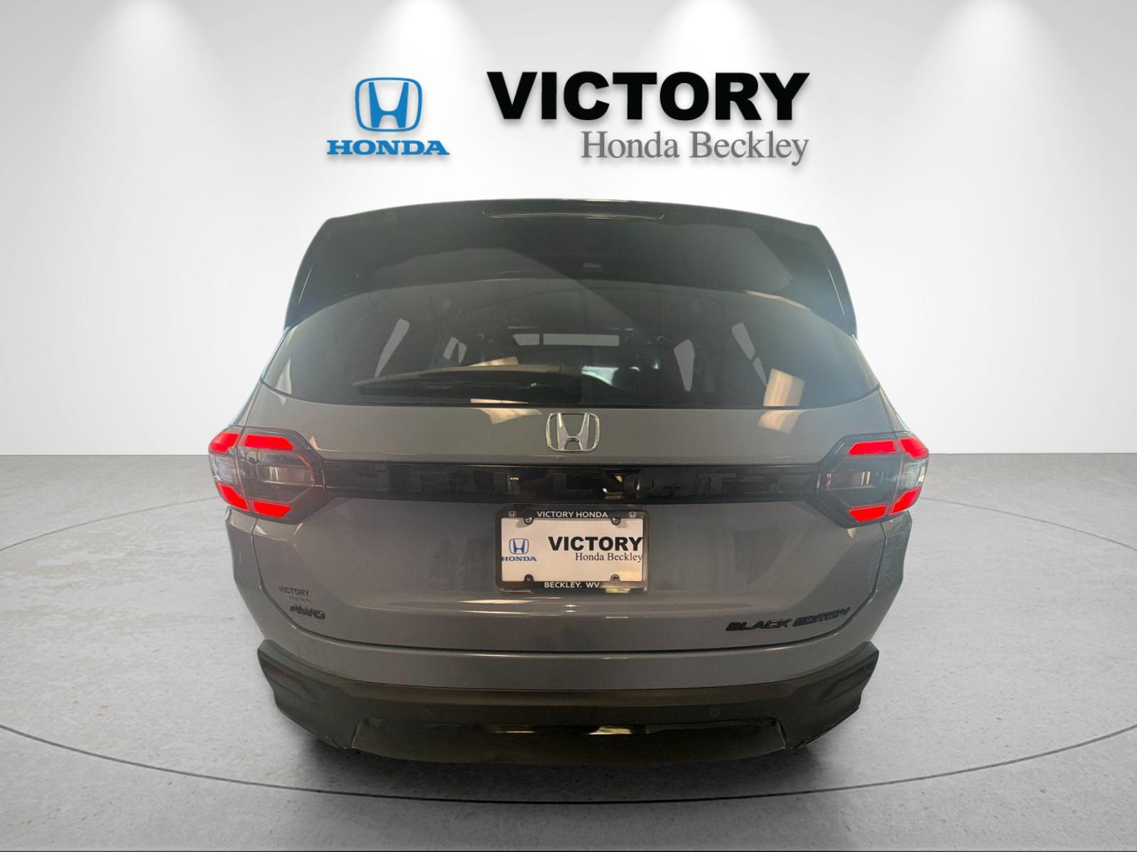 New 2026 Sonic Gray Pearl Honda AWD Black Edition image 4