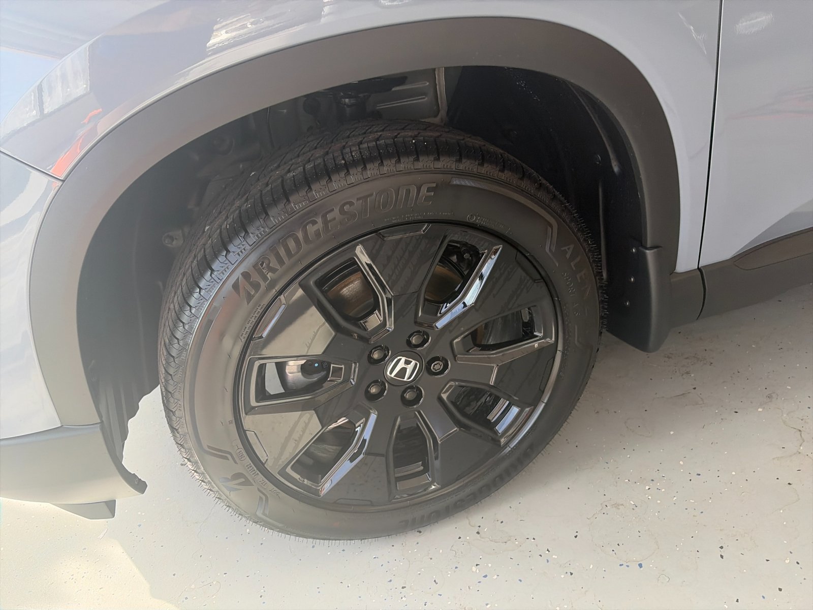 New 2026 Sonic Gray Pearl Honda AWD Black Edition image 9