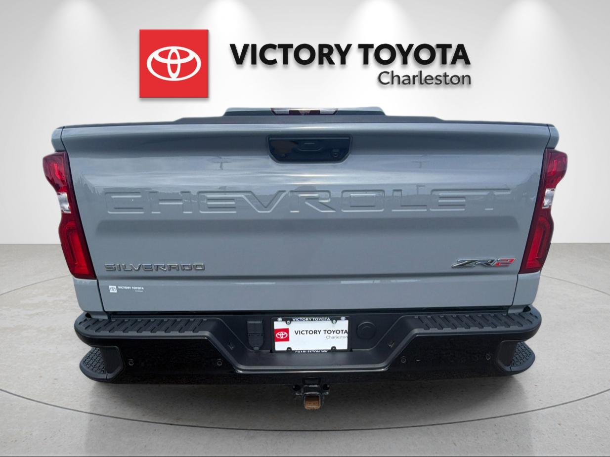 Used 2024 Gray Chevrolet ZR2 image 4