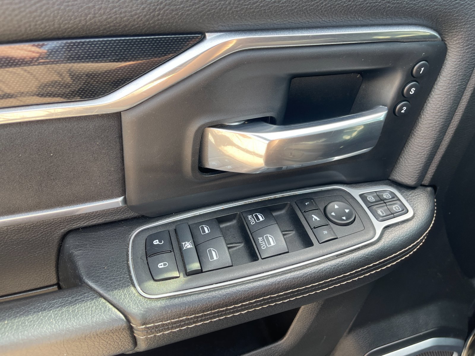 Used 2023 Black Ram Laramie image 13