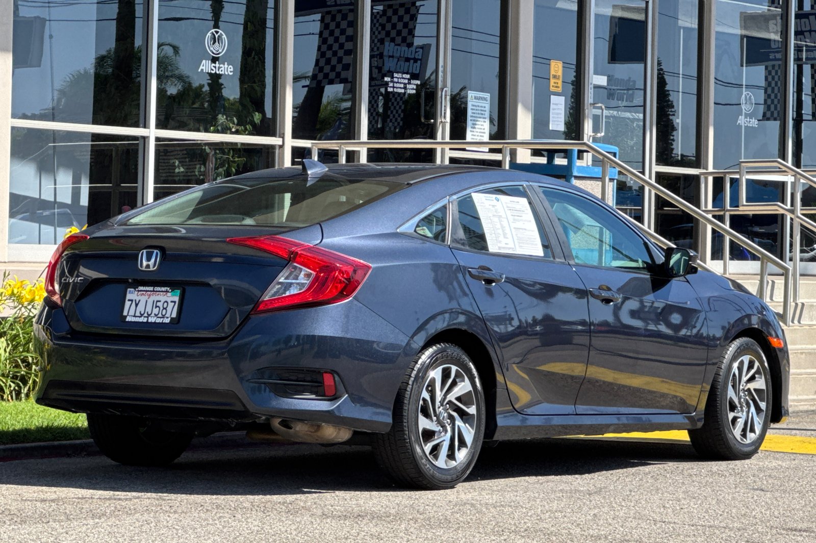 Certified Used 2017 Modern Steel Metallic Honda EX image 4