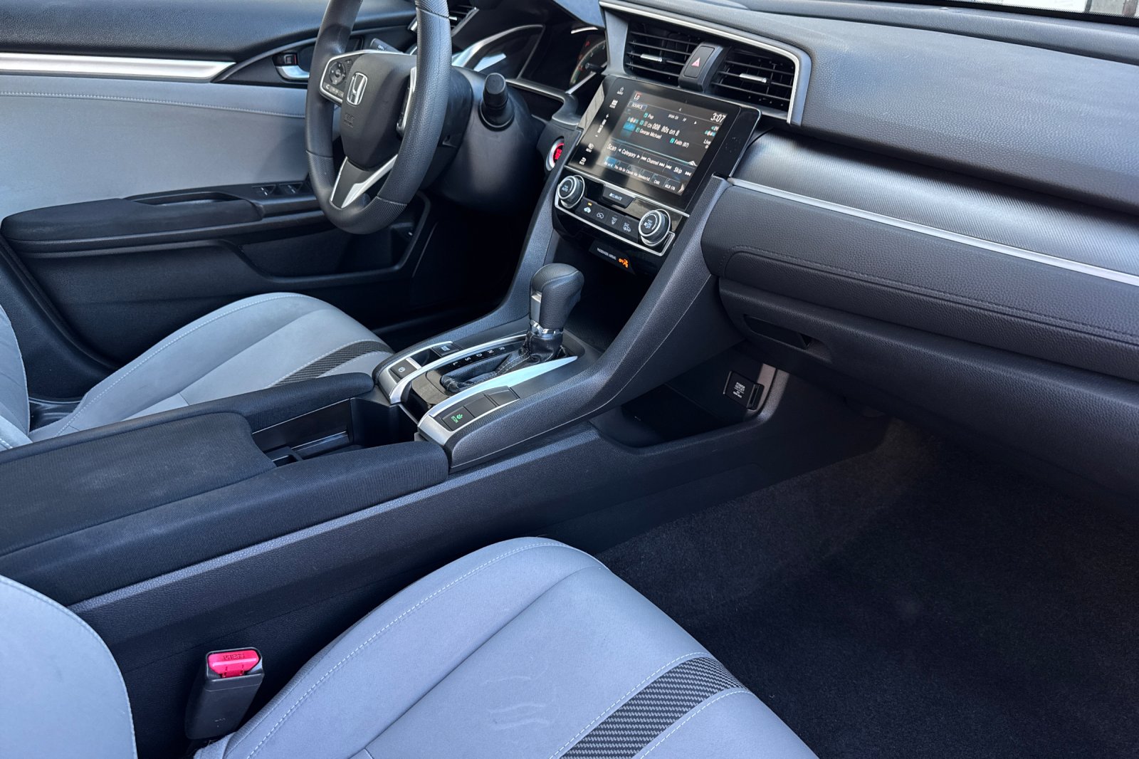 Certified Used 2017 Modern Steel Metallic Honda EX image 15