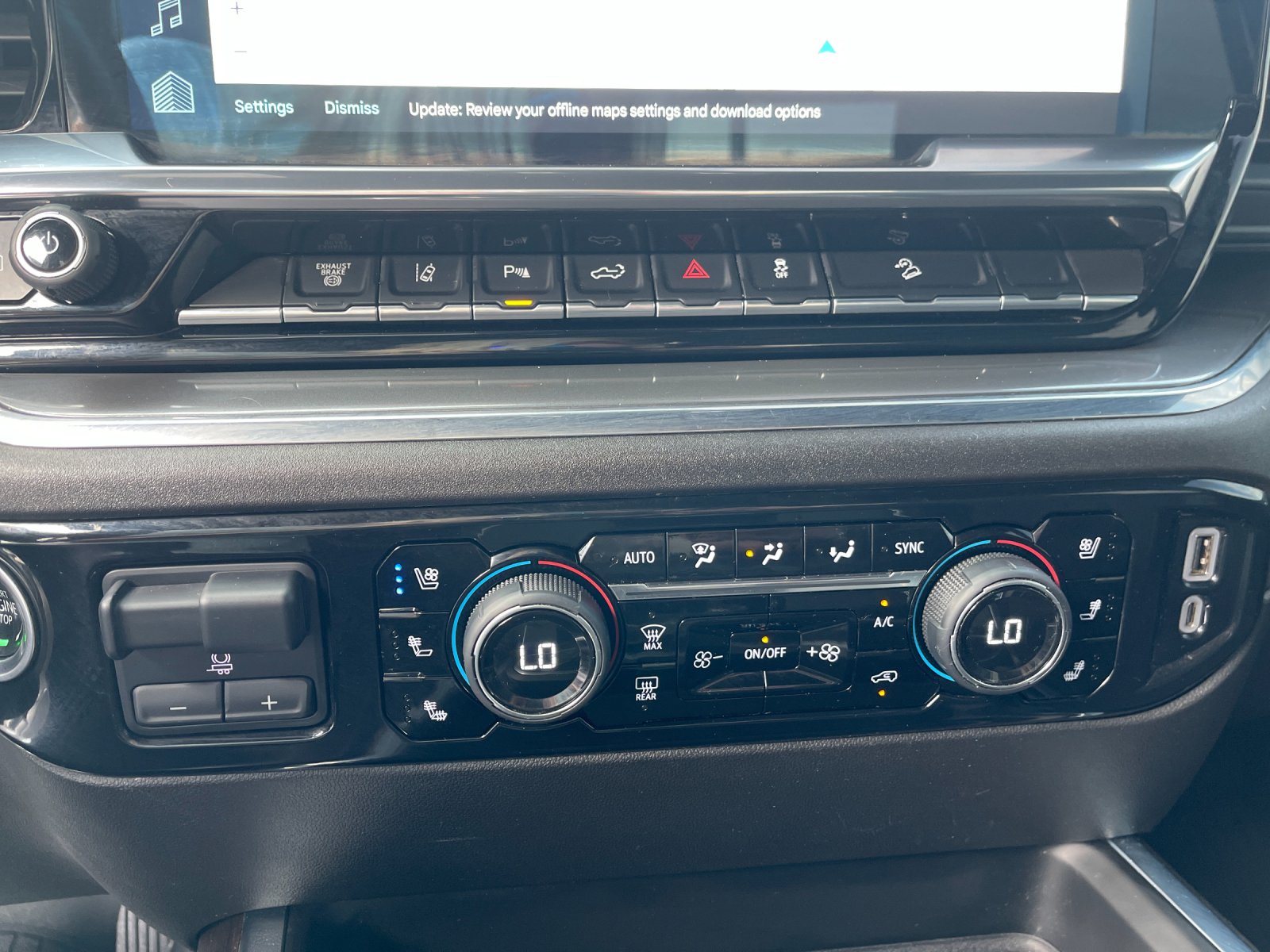 Used 2024 Beige Chevrolet High Country image 24