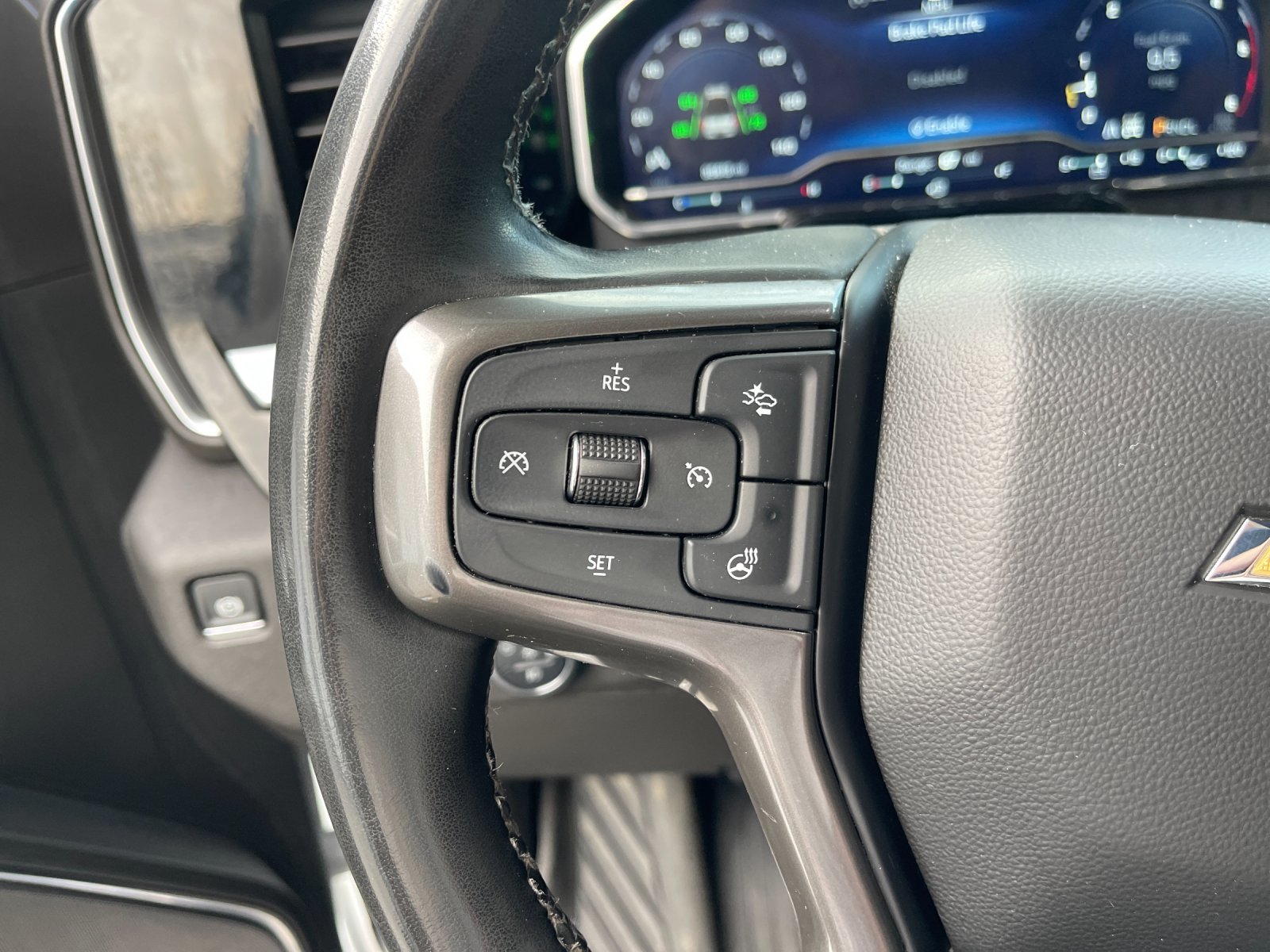 Used 2024 Beige Chevrolet High Country image 28