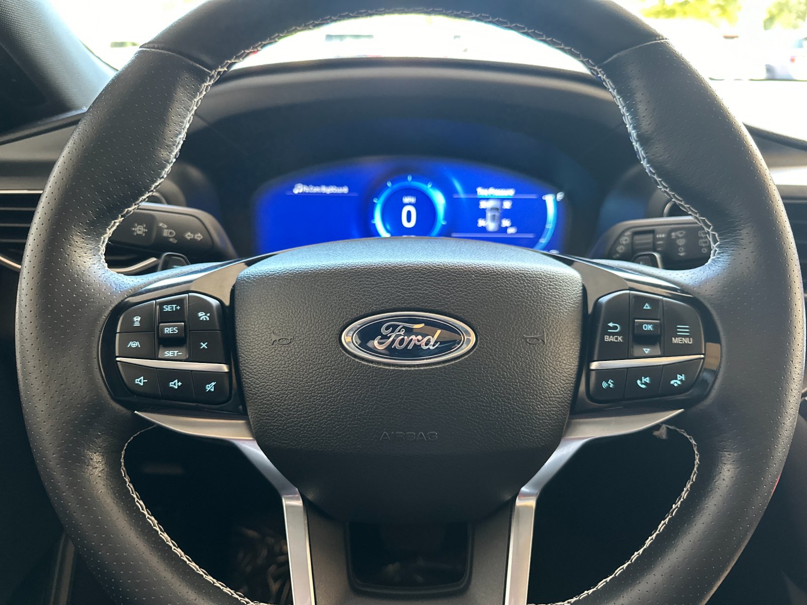 Used 2023 White Ford ST image 24