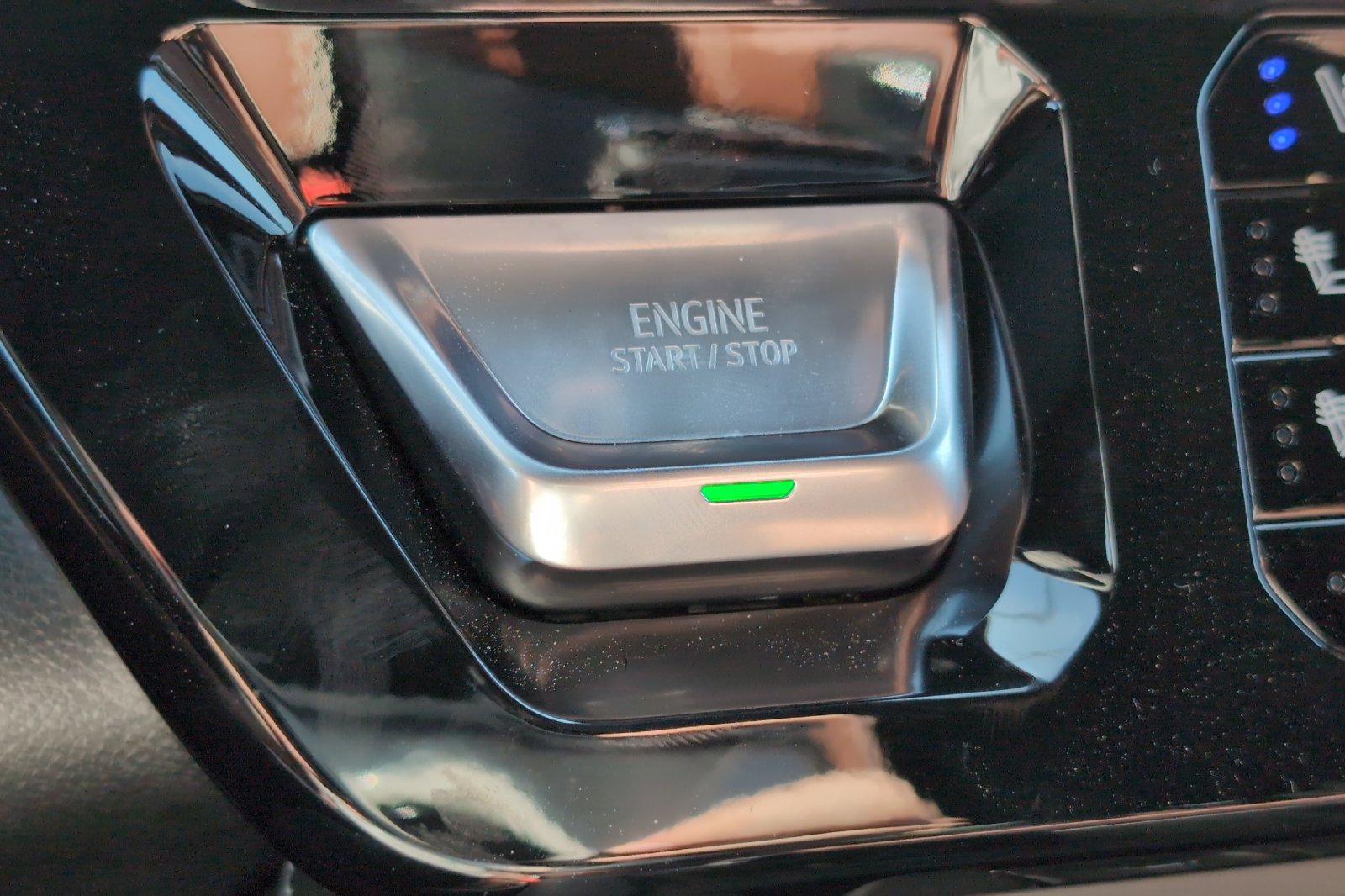 New 2026 White GMC Denali Ultimate image 22