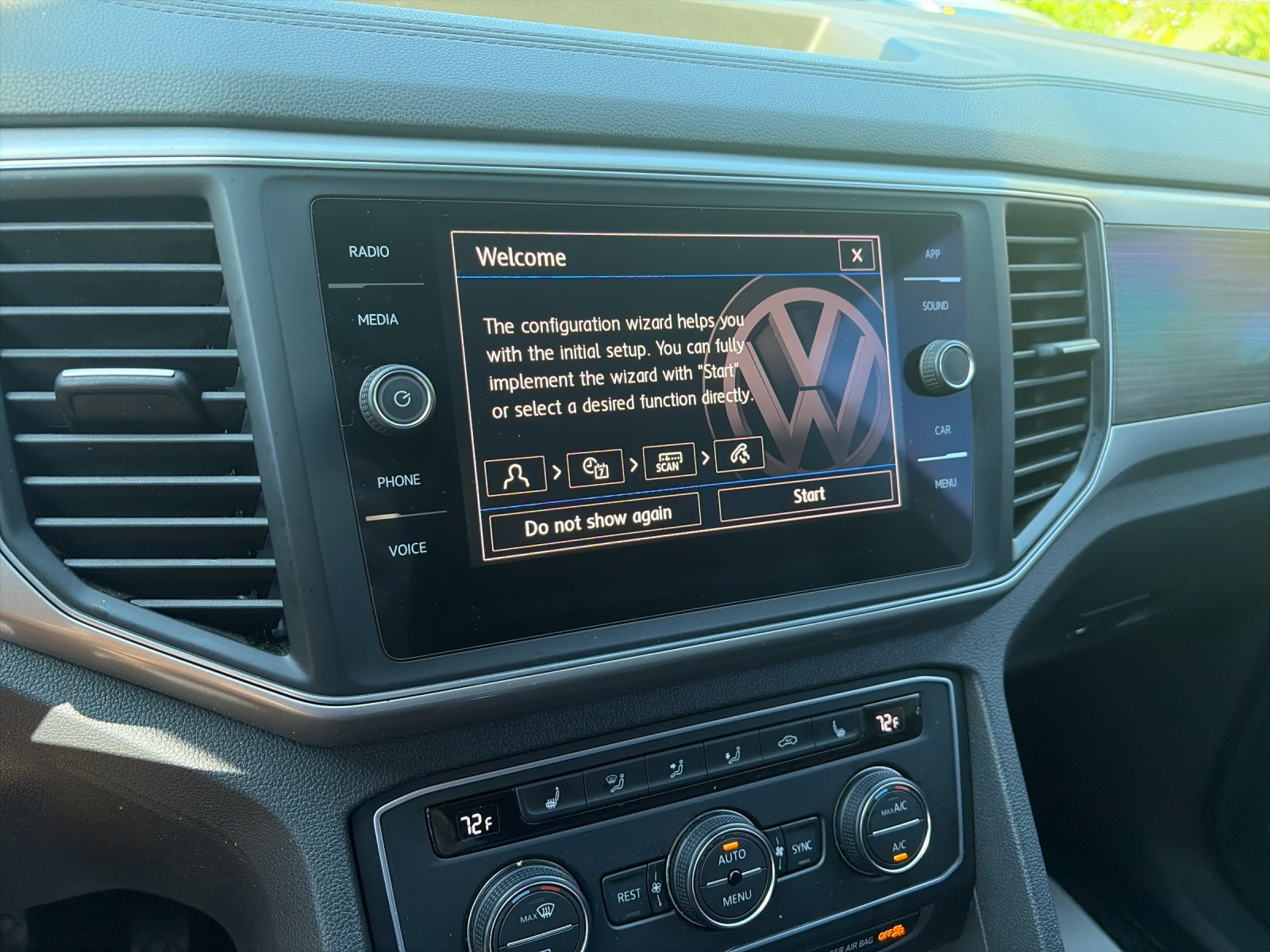 Used 2019 Pure White Volkswagen 3.6L V6 SE image 22