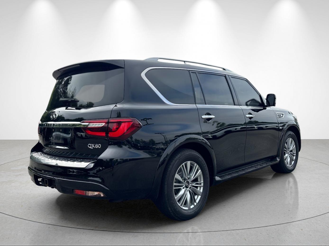Used 2020 Black Obsidian INFINITI LUXE image 5