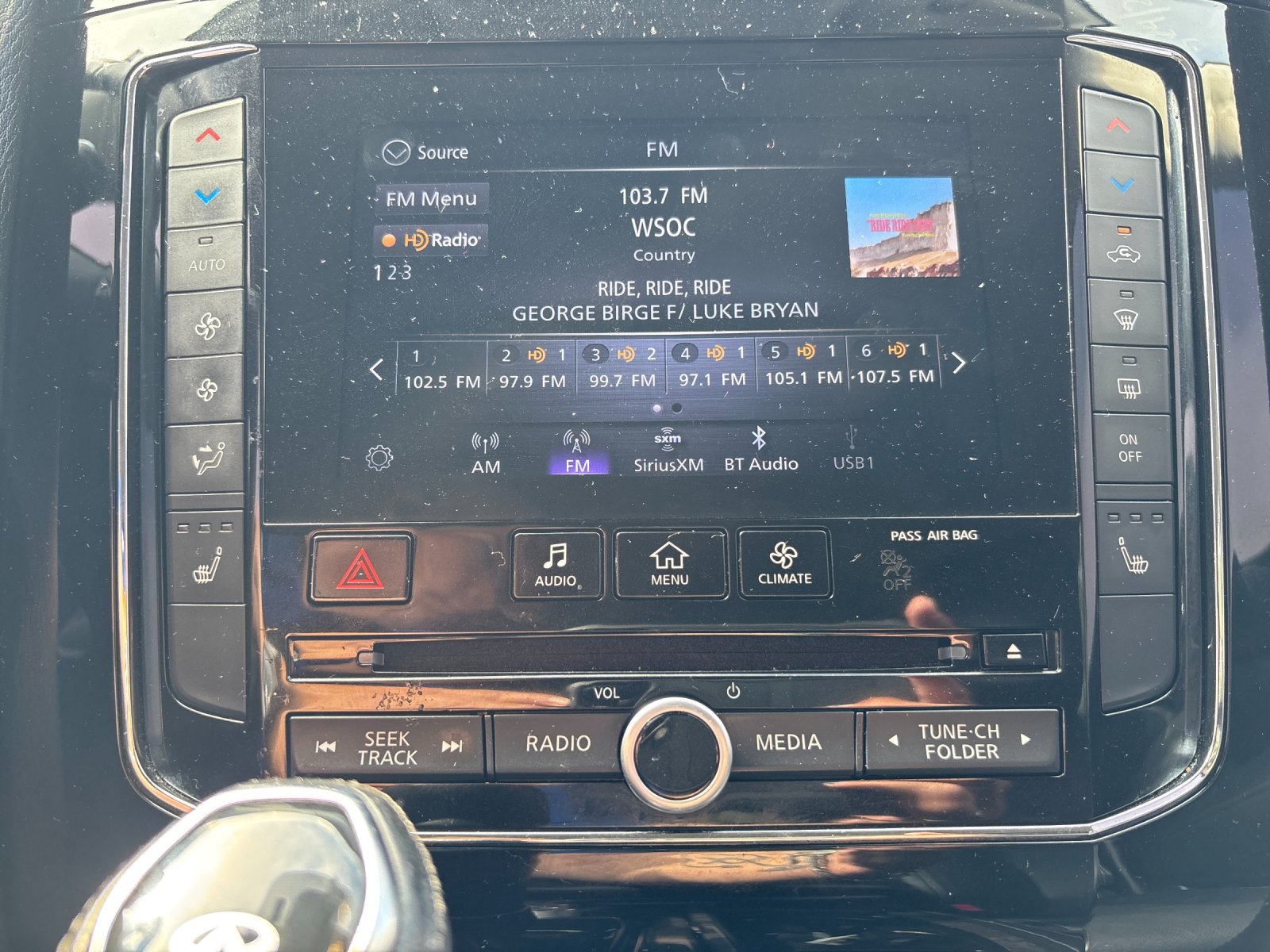 Used 2020 Black Obsidian INFINITI LUXE image 24