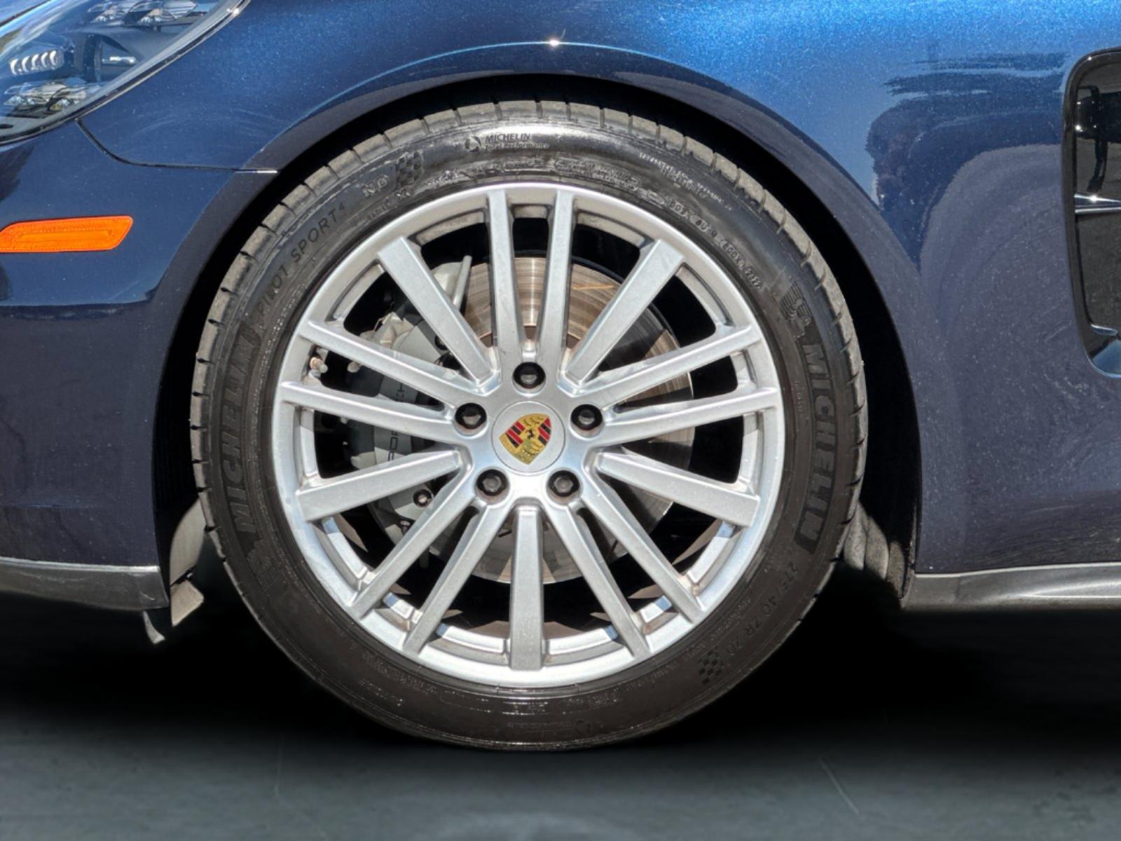 Used 2018 Sapphire Blue Metallic Porsche 4S 4D Hatchback image 33