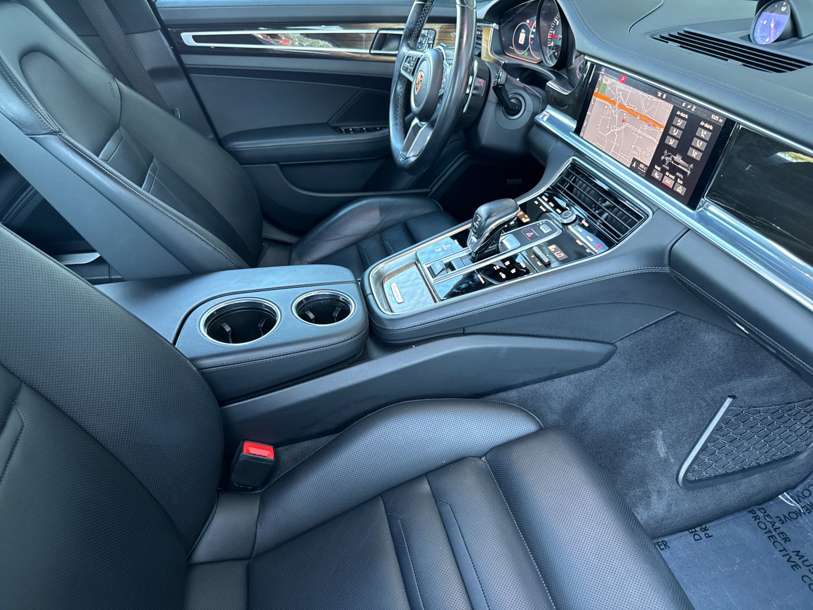 Used 2018 Sapphire Blue Metallic Porsche 4S 4D Hatchback image 17