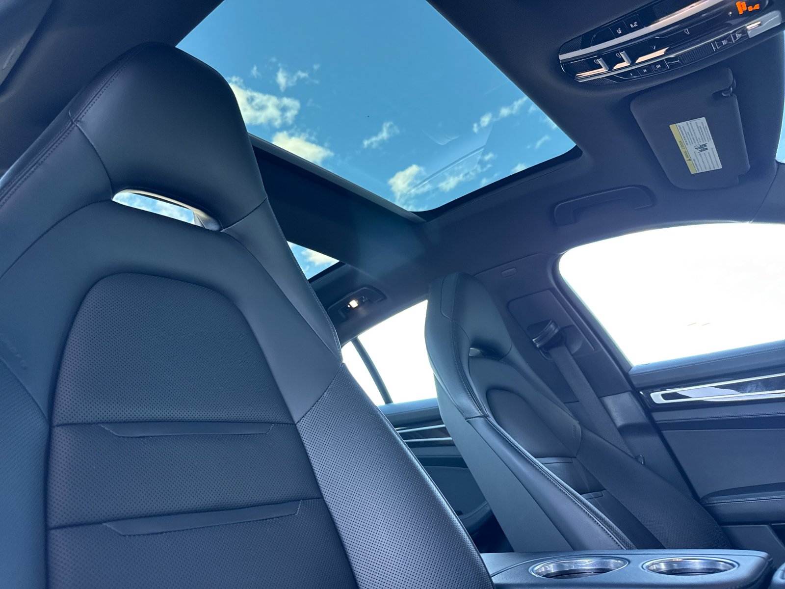 Used 2018 Sapphire Blue Metallic Porsche 4S 4D Hatchback image 18