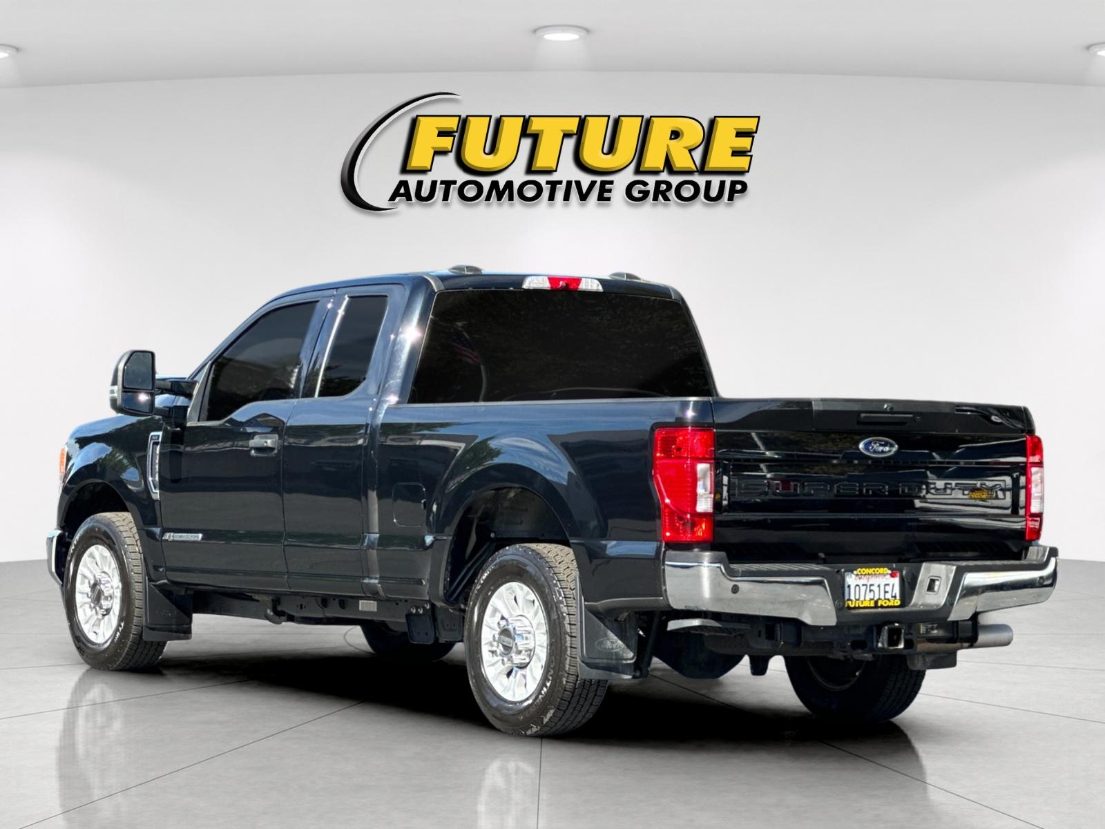 Used 2022 Black Ford XLT image 5