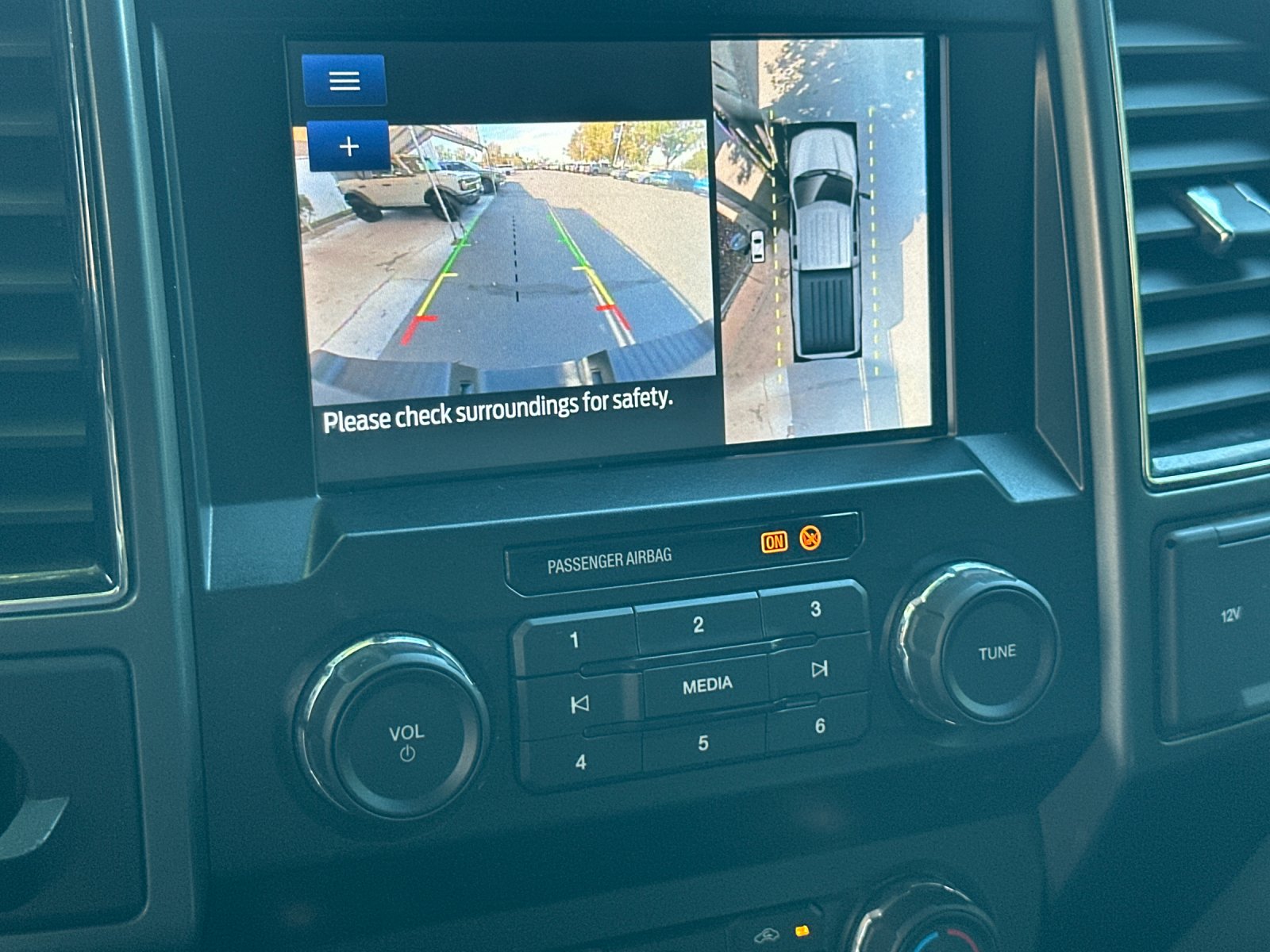 Used 2022 Black Ford XLT image 17