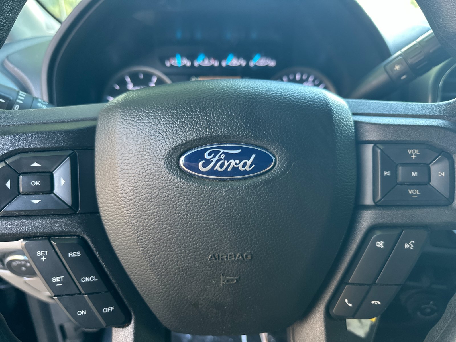 Used 2022 Black Ford XLT image 20