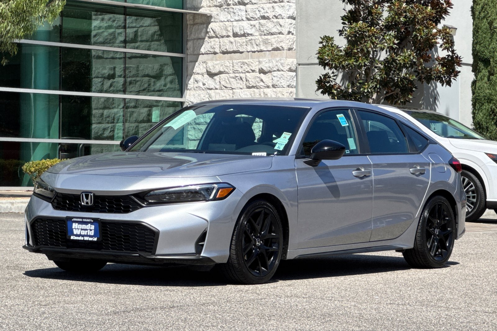Certified Used 2025 Solar Silver Metallic Honda Sport image 8