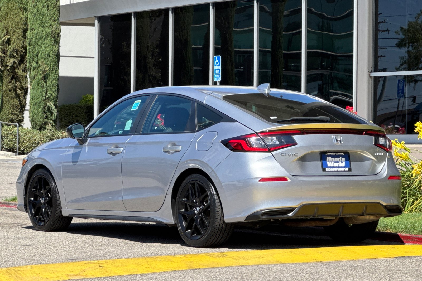 Certified Used 2025 Solar Silver Metallic Honda Sport image 6