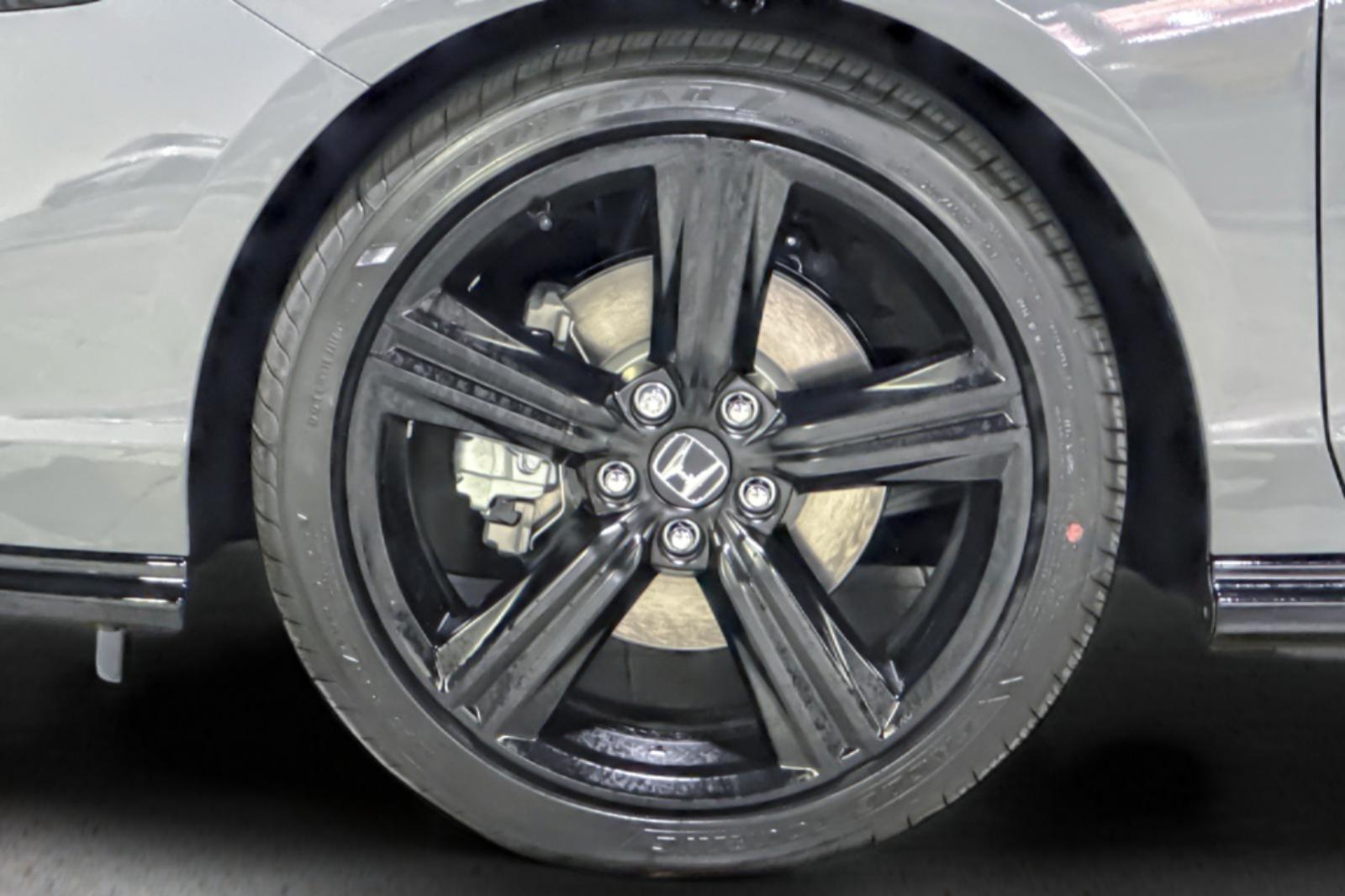 New 2026 Urban Gray Pearl Honda Sport-L image 30