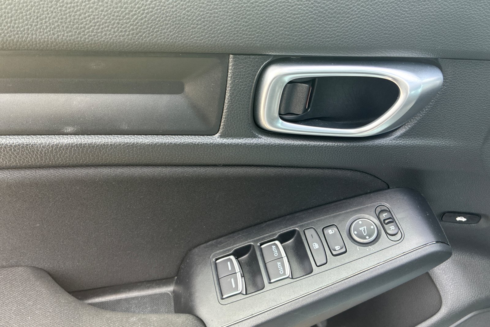 Used 2024 Sonic Gray Pearl Honda Sport image 12
