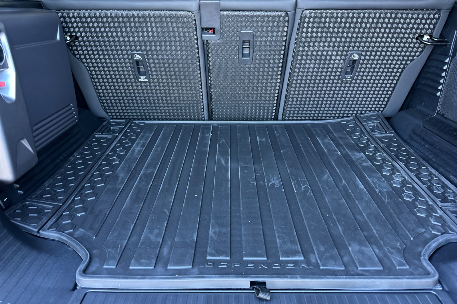 New 2026 Woolstone Green Land Rover X-Dynamic SE image 15