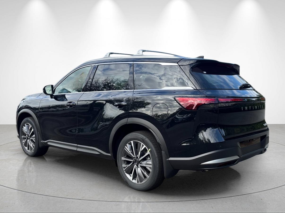 New 2027 MINERAL BLACK INFINITI Luxe AWD image 3