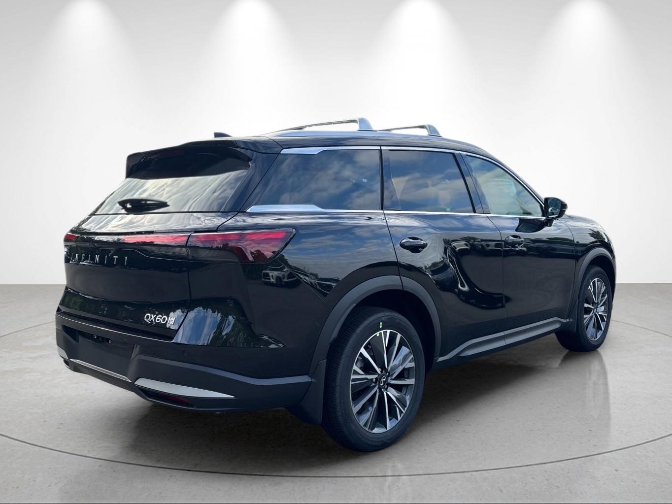 New 2027 MINERAL BLACK INFINITI Luxe AWD image 5