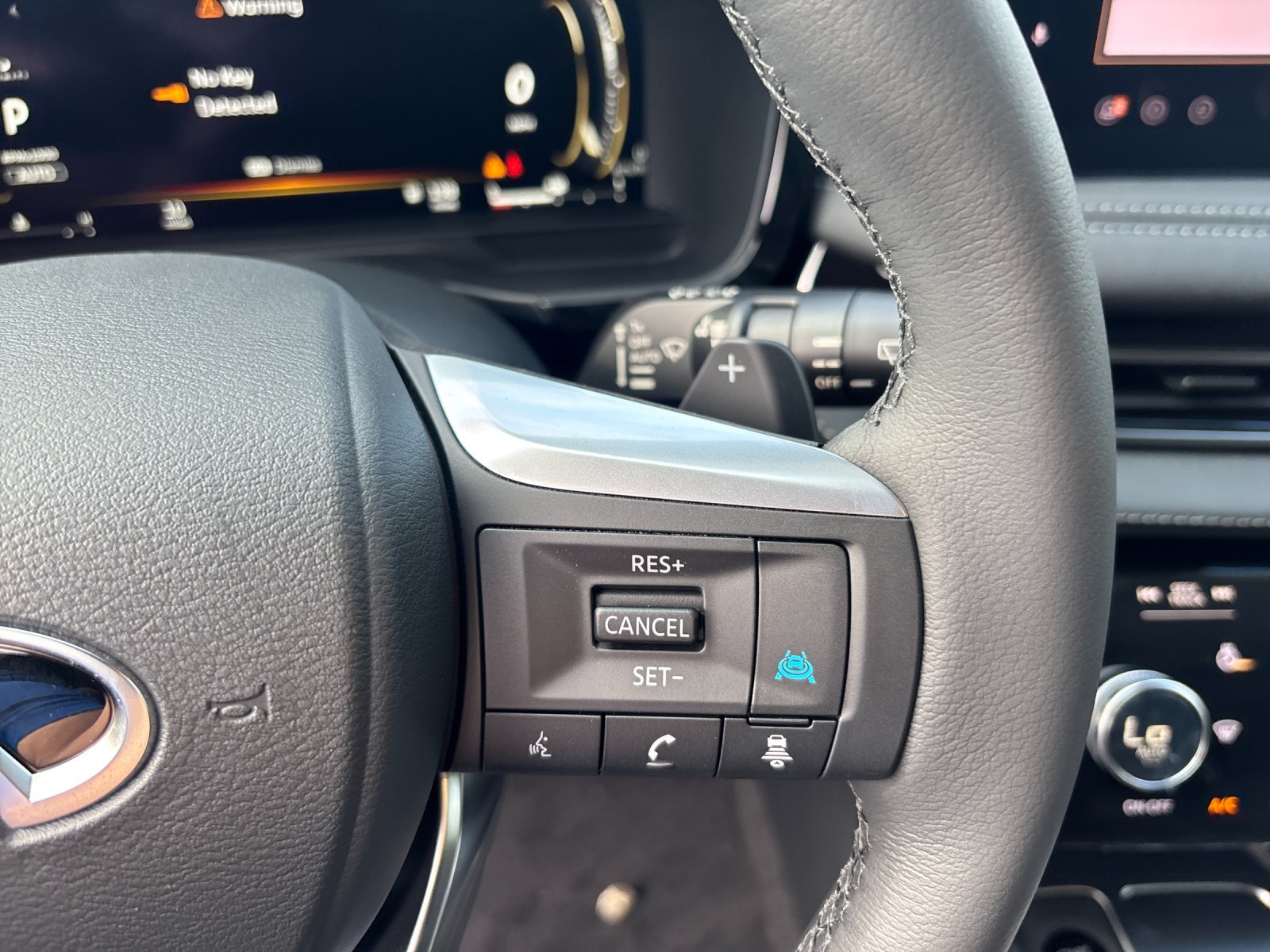 New 2027 MINERAL BLACK INFINITI Luxe AWD image 20