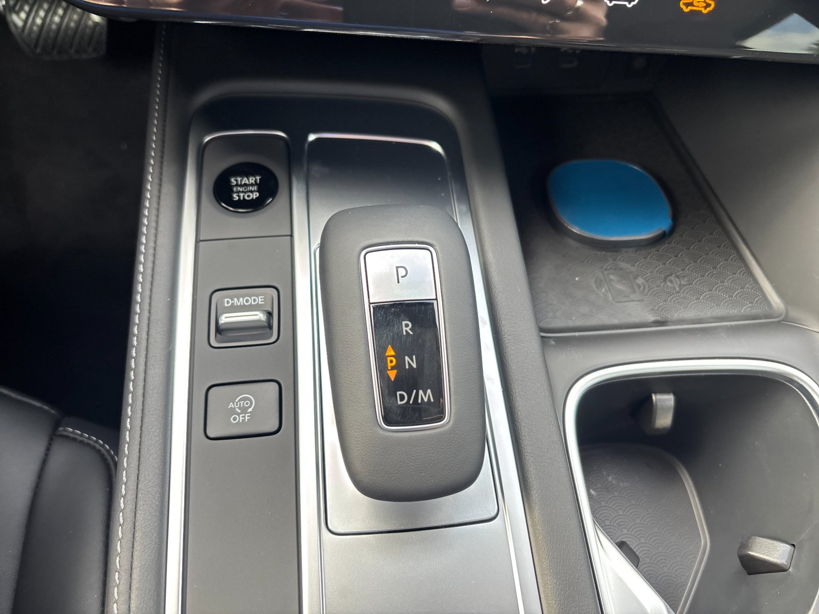 New 2027 MINERAL BLACK INFINITI Luxe AWD image 28