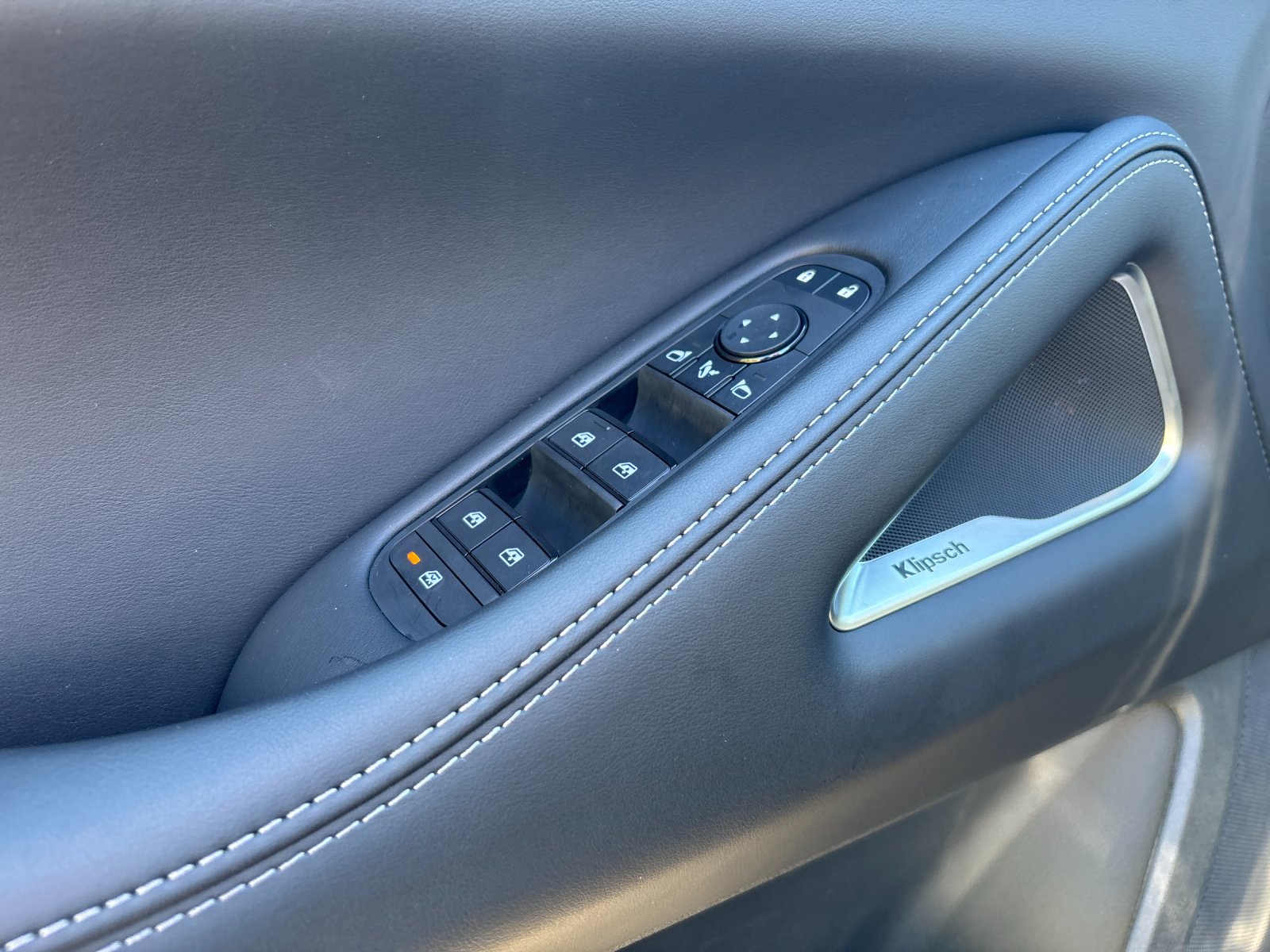 New 2027 MINERAL BLACK INFINITI Luxe AWD image 14