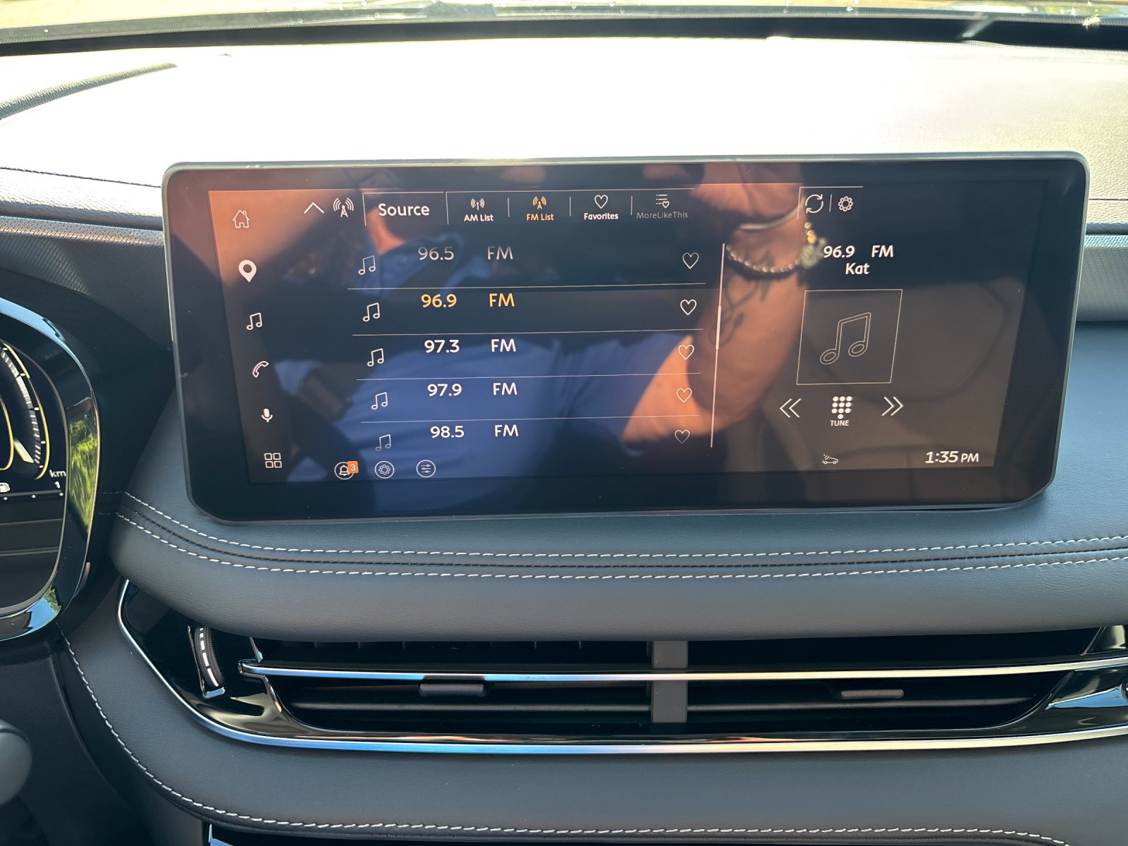 New 2027 MINERAL BLACK INFINITI Luxe AWD image 24