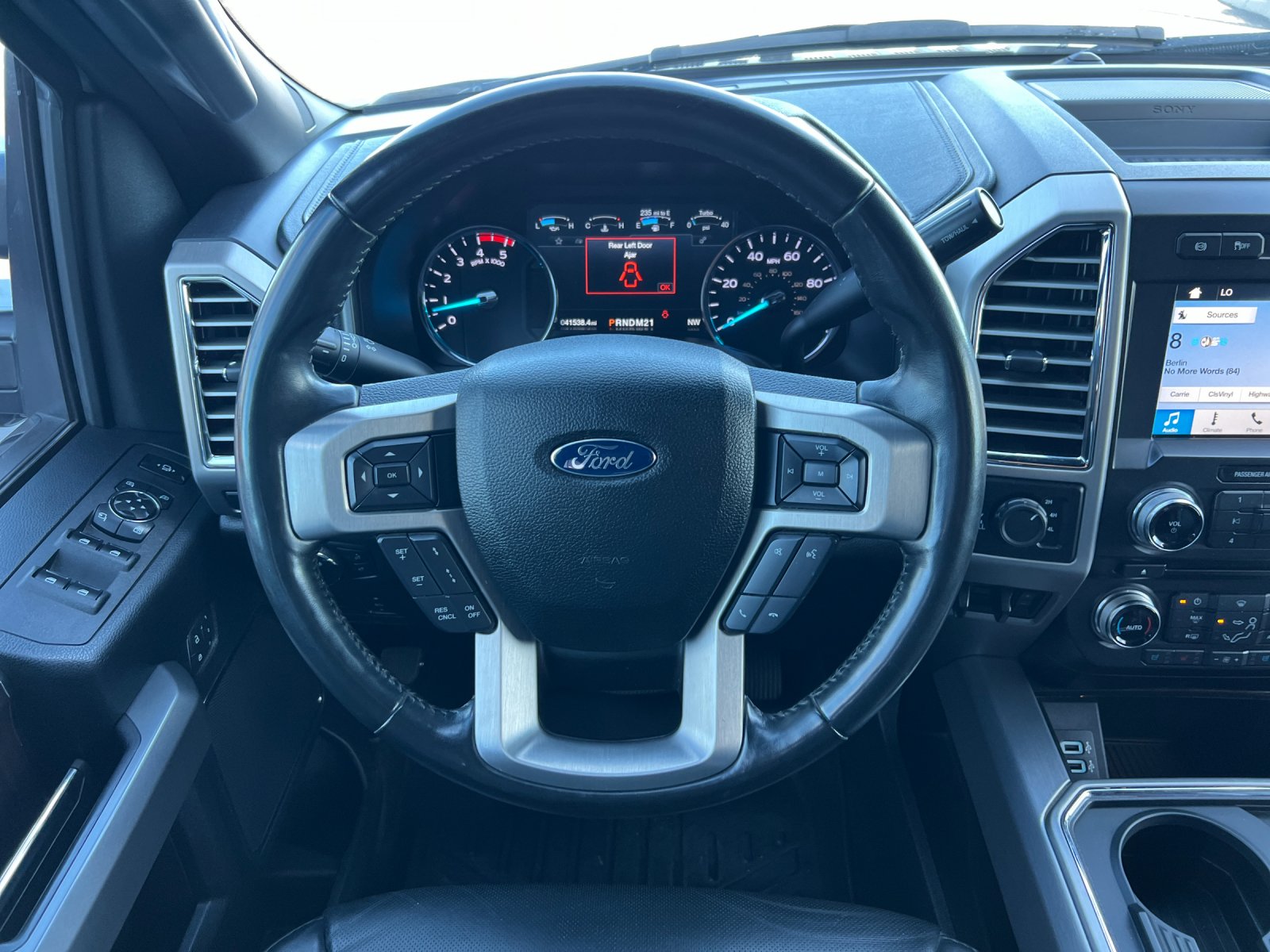 Used 2017 White Ford Platinum image 13