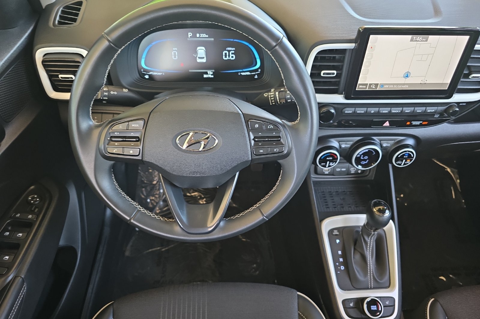 Used 2025 White Hyundai Limited image 14
