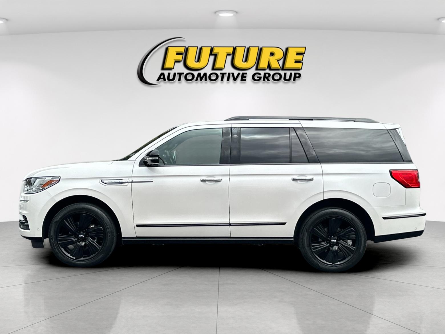 Used 2019 White Lincoln Reserve image 6