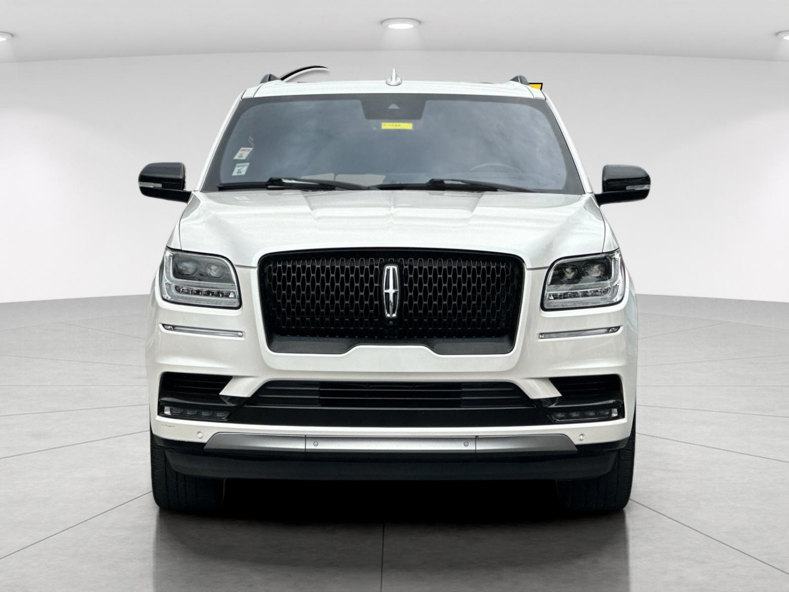 Used 2019 White Lincoln Reserve image 8