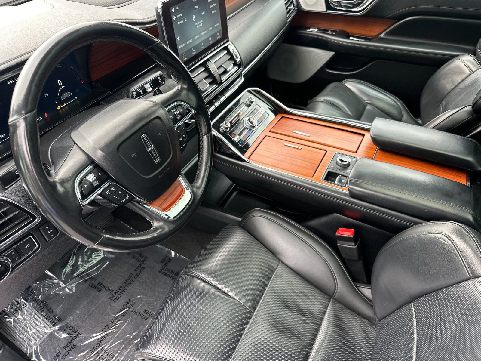 Used 2019 White Lincoln Reserve image 9