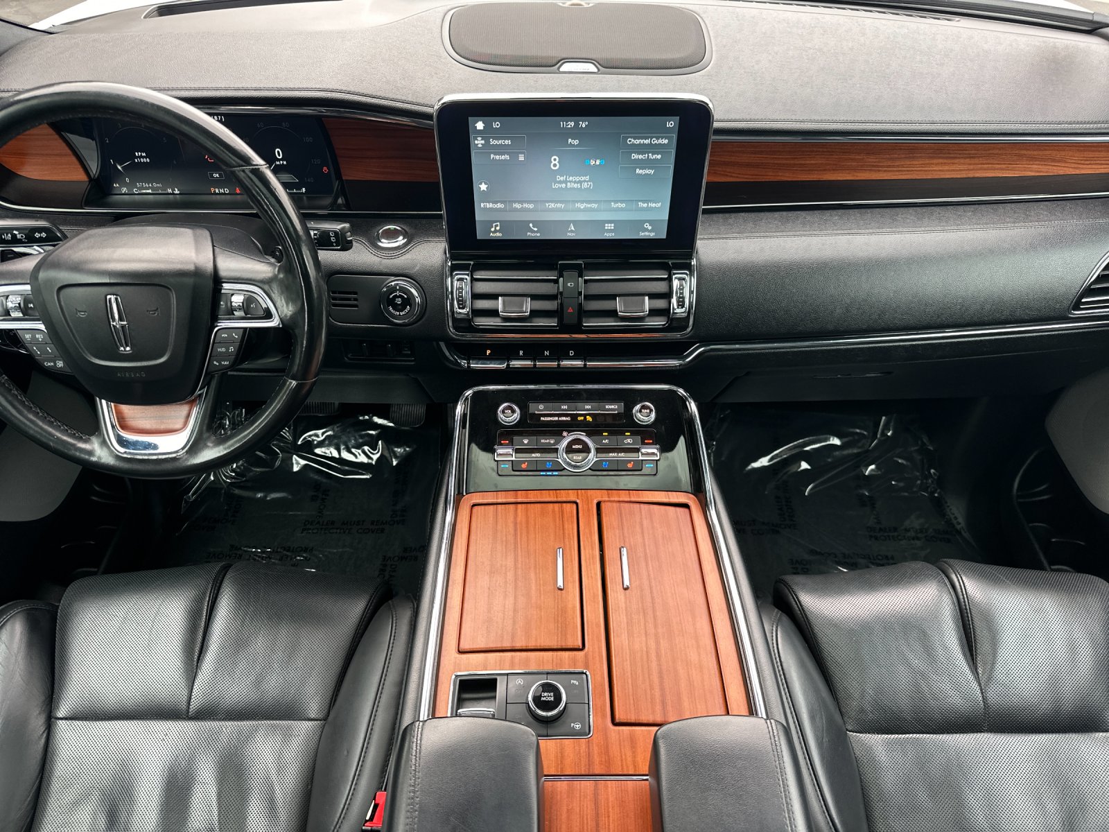 Used 2019 White Lincoln Reserve image 12