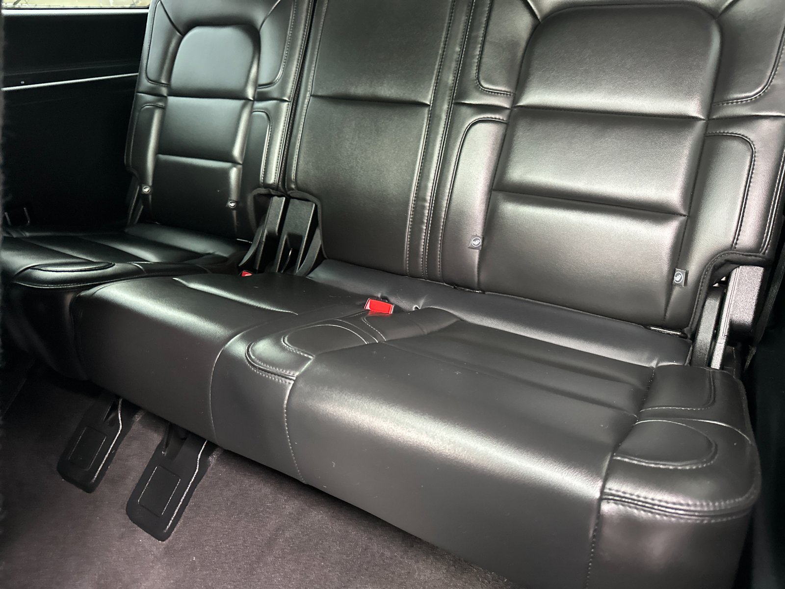 Used 2019 White Lincoln Reserve image 14