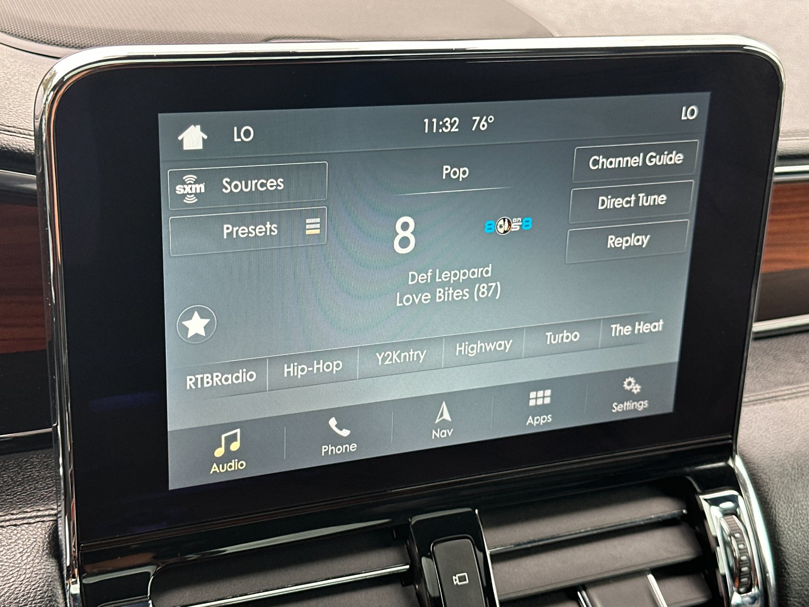 Used 2019 White Lincoln Reserve image 18