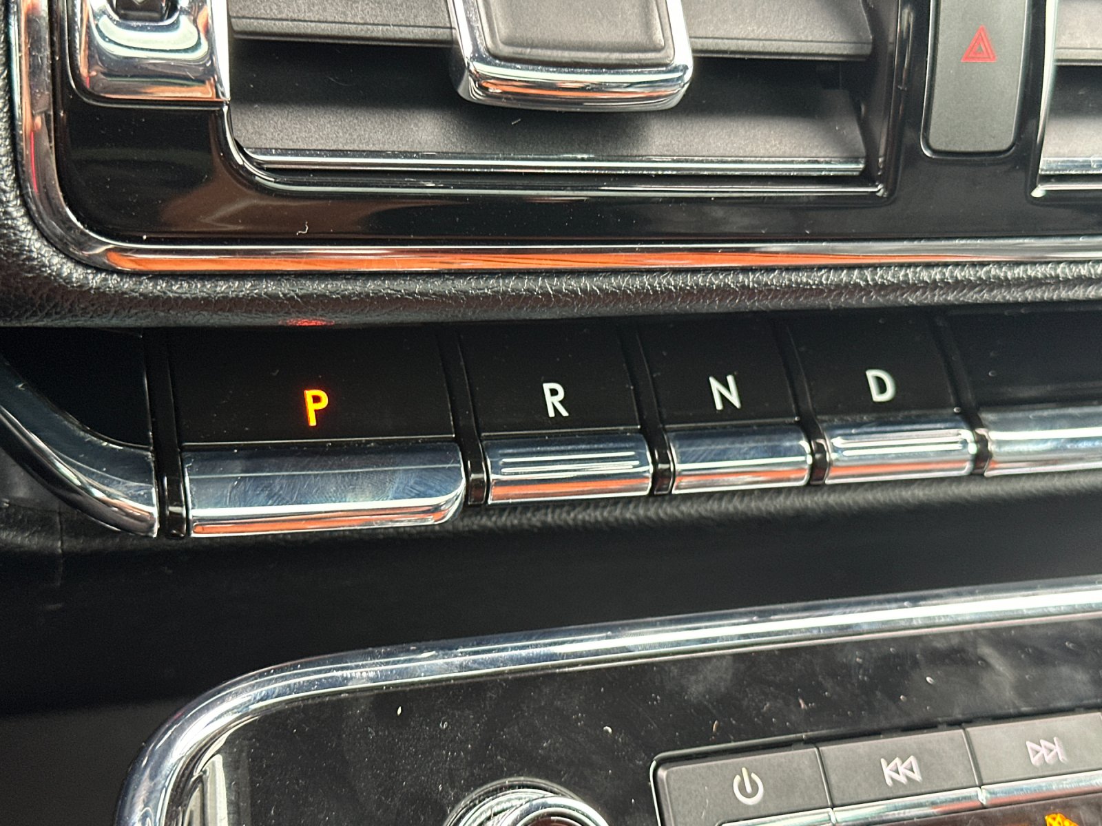 Used 2019 White Lincoln Reserve image 22