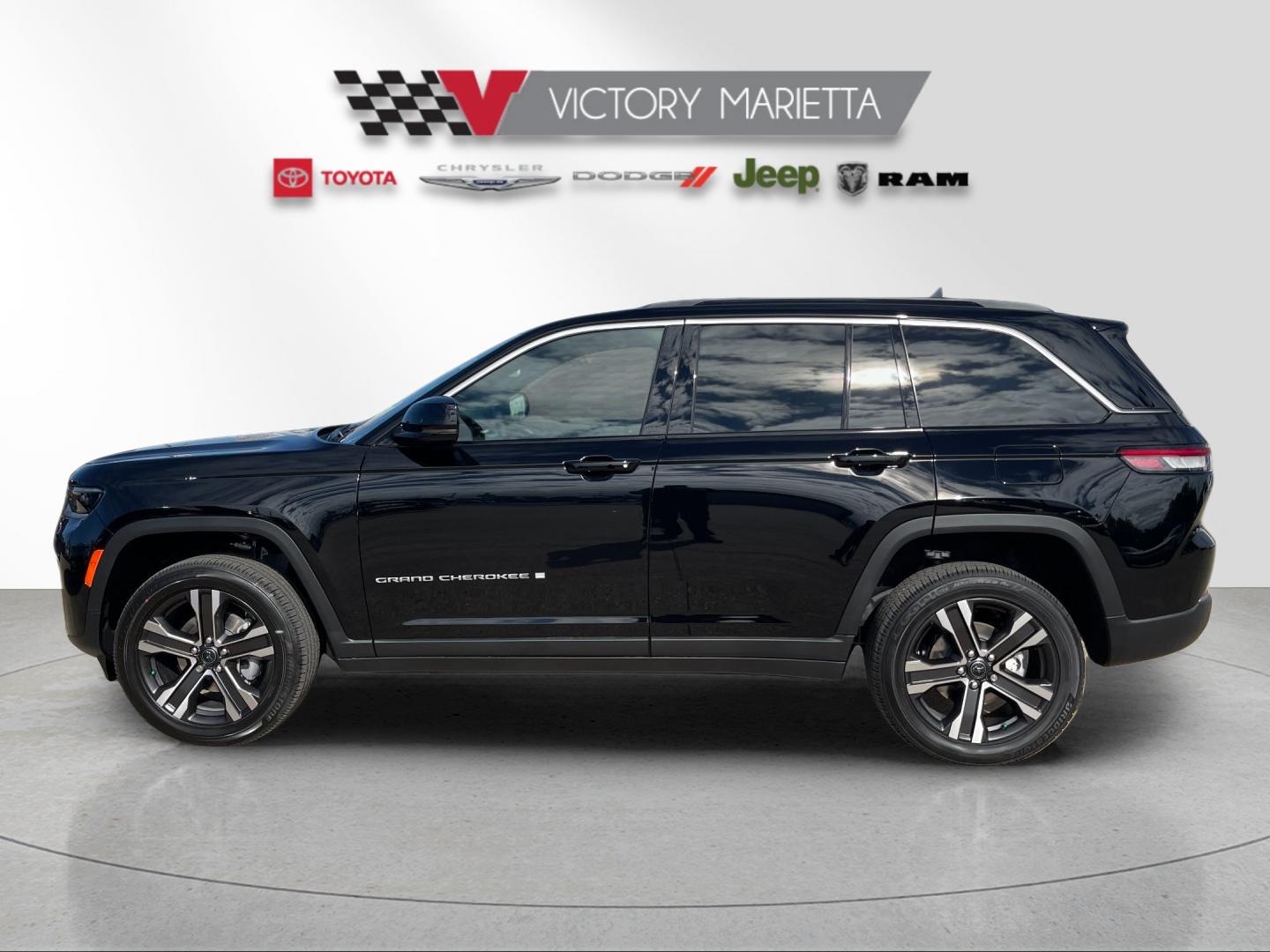New 2027 Black Jeep  image 2