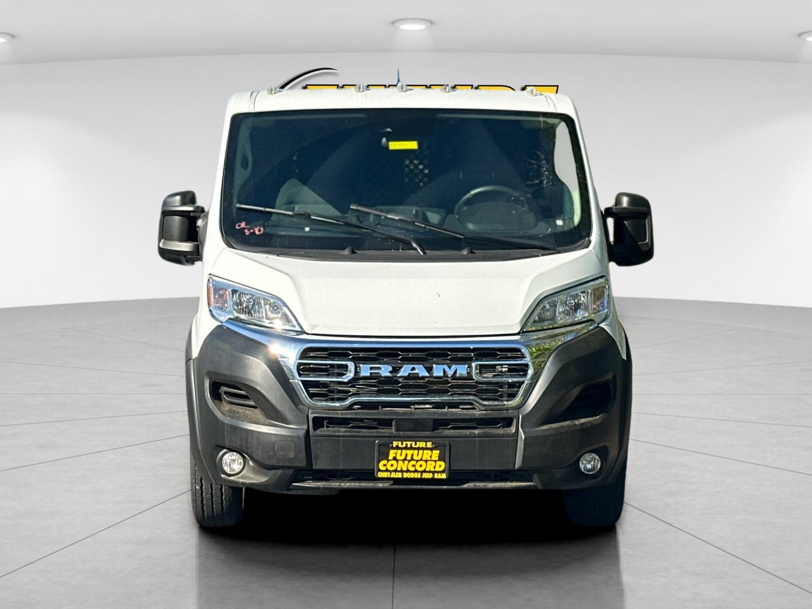 Used 2025 White Ram Base image 9