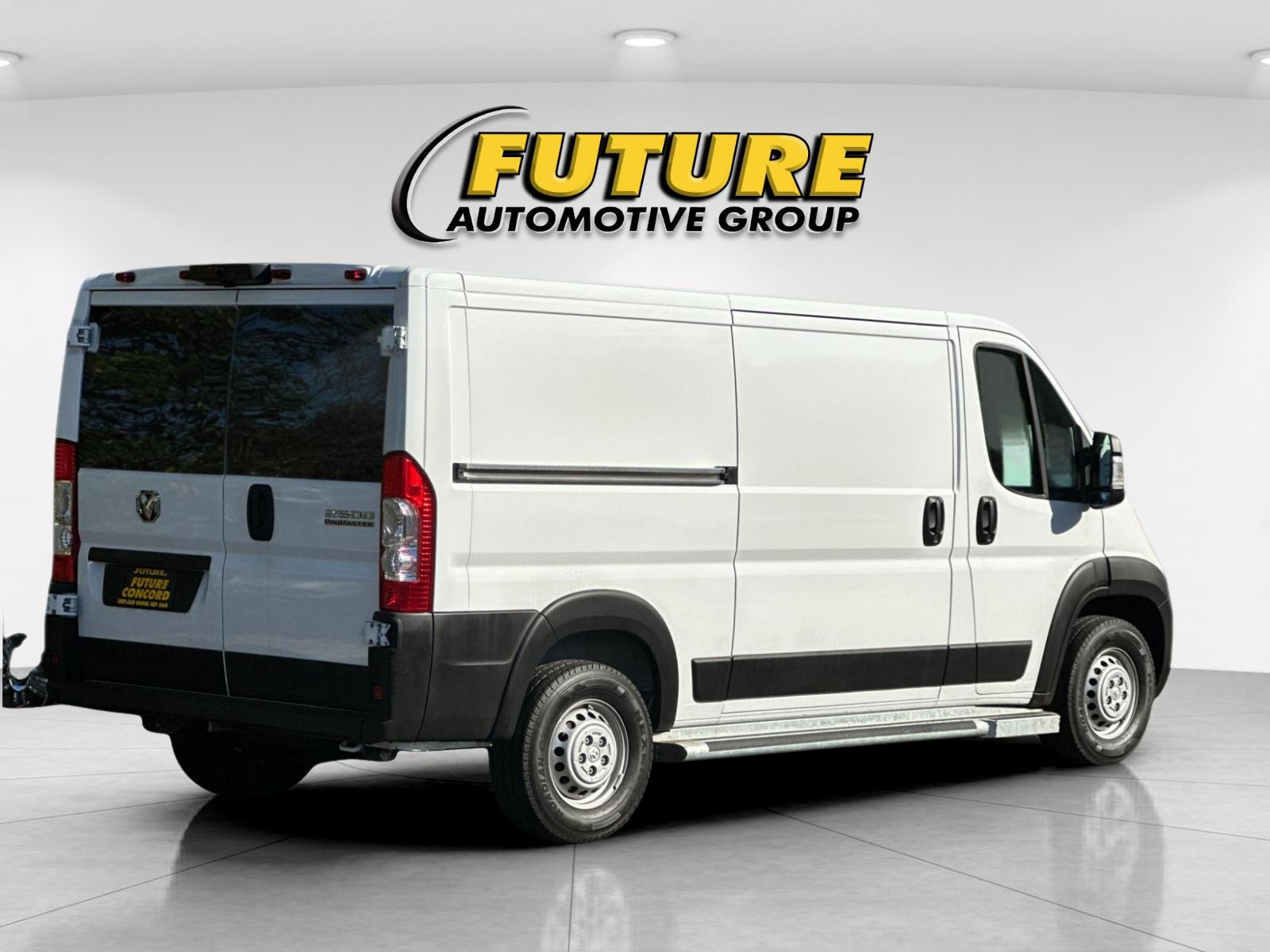 Used 2025 White Ram Base image 4