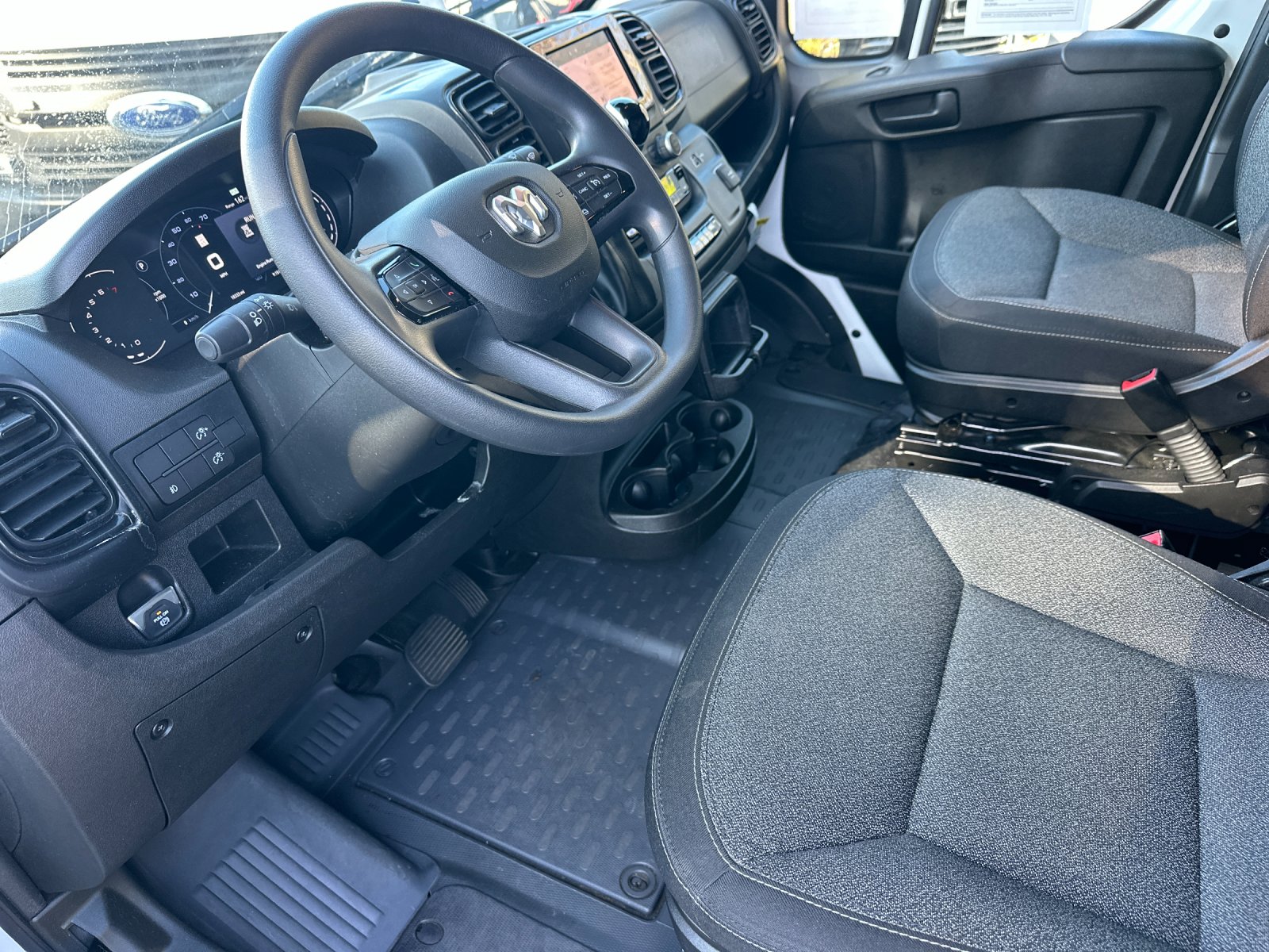 Used 2025 White Ram Base image 10