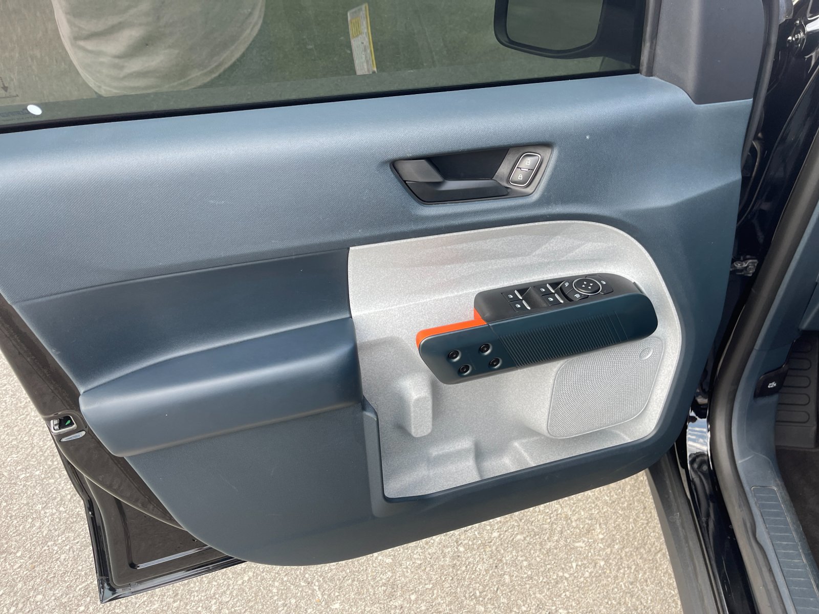 Used 2023 Black Ford XLT image 11