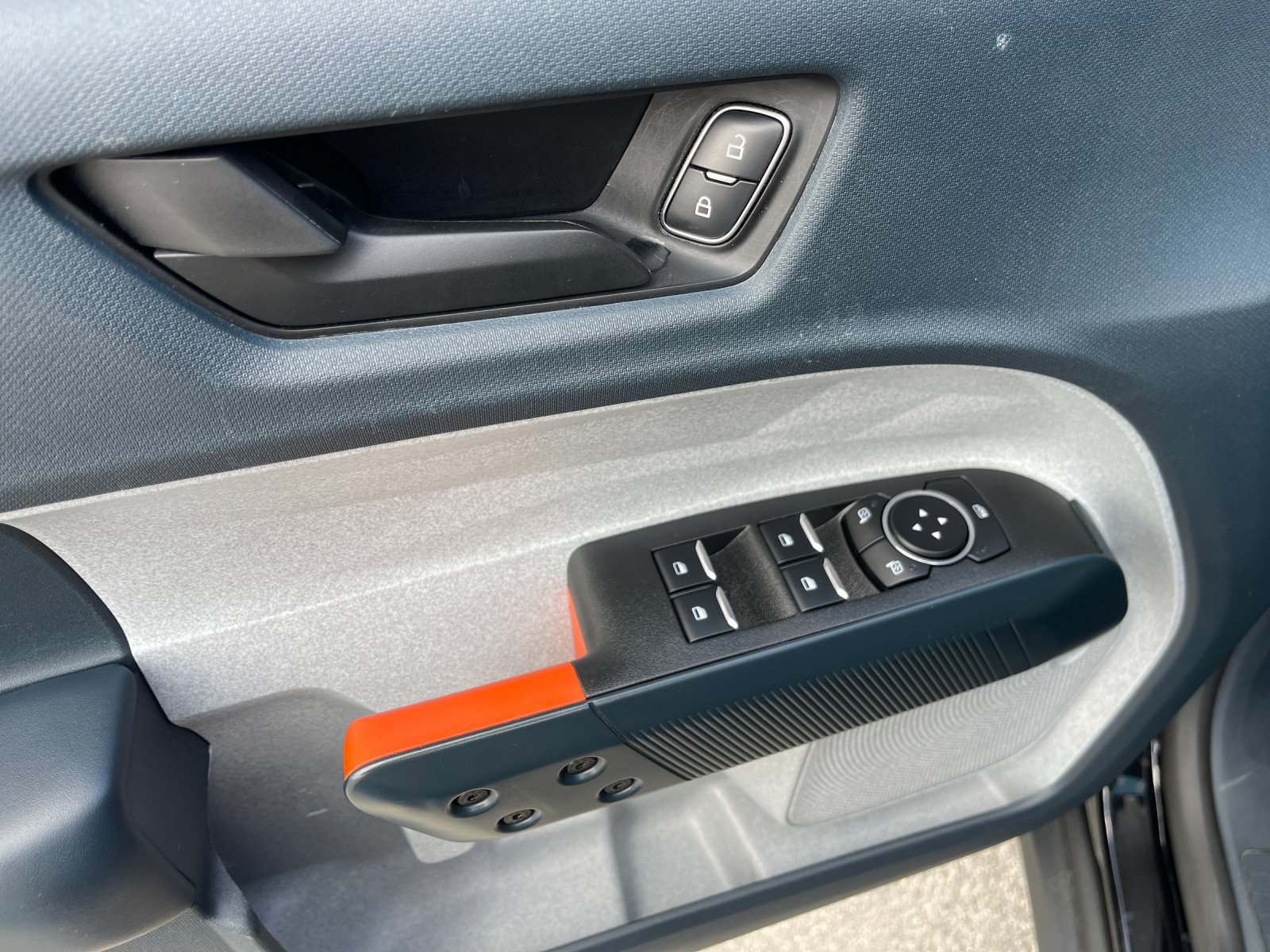 Used 2023 Black Ford XLT image 12
