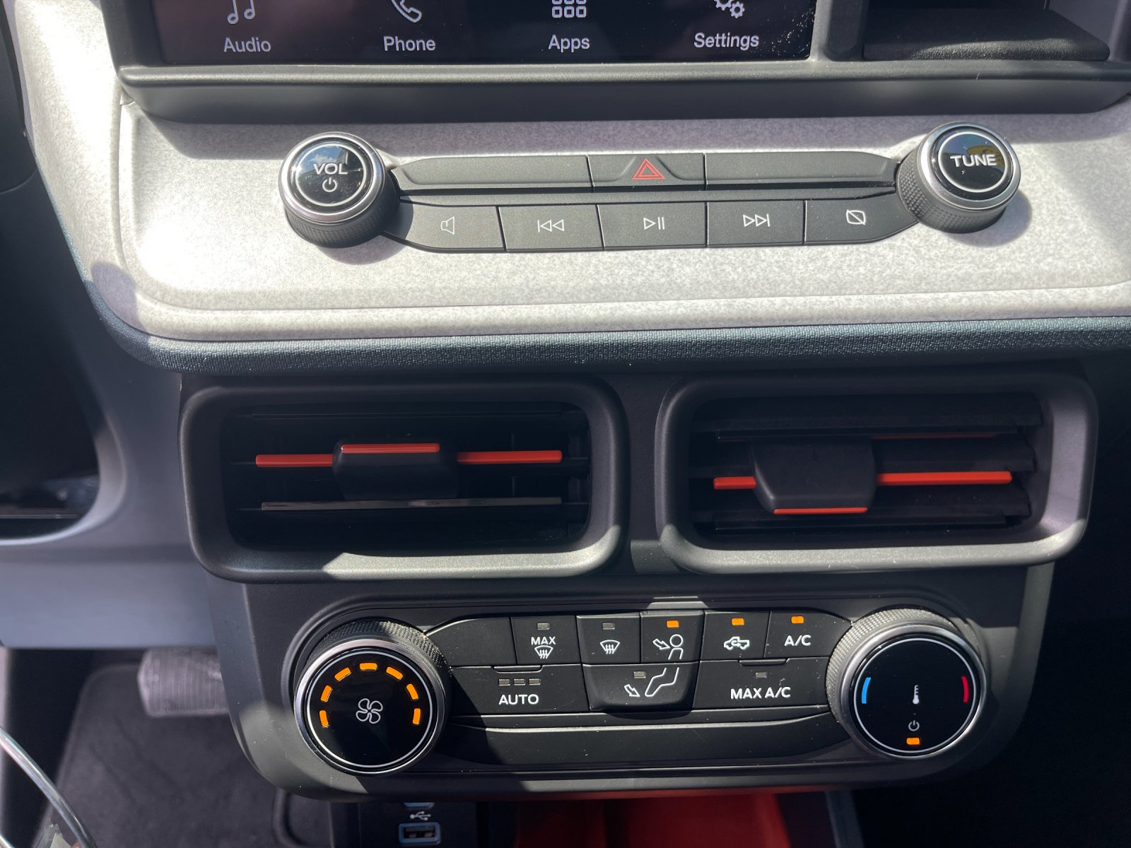 Used 2023 Black Ford XLT image 21